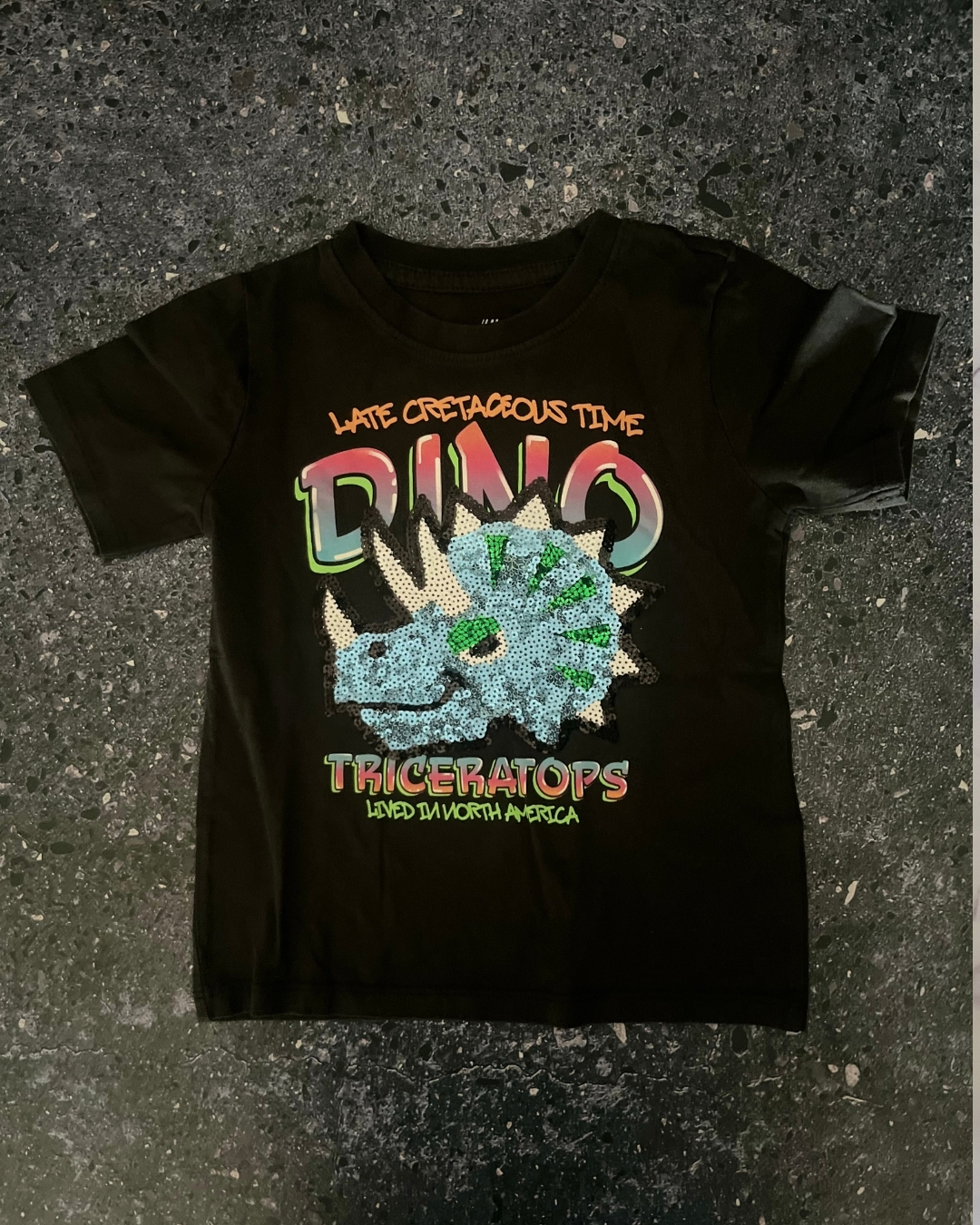 H&M black sequin Dino T-shirt 2/3Y