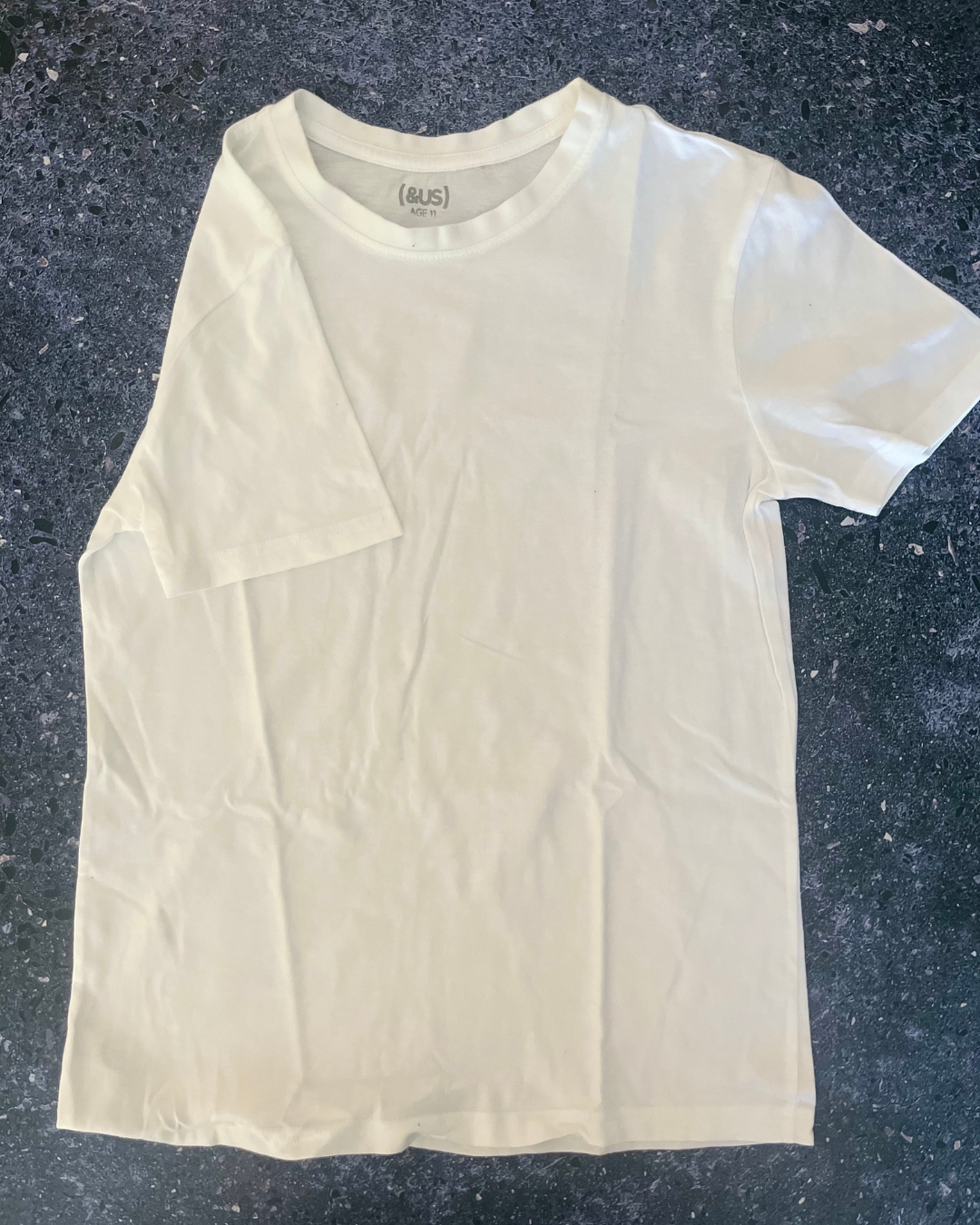 &US white T-shirt 11Y