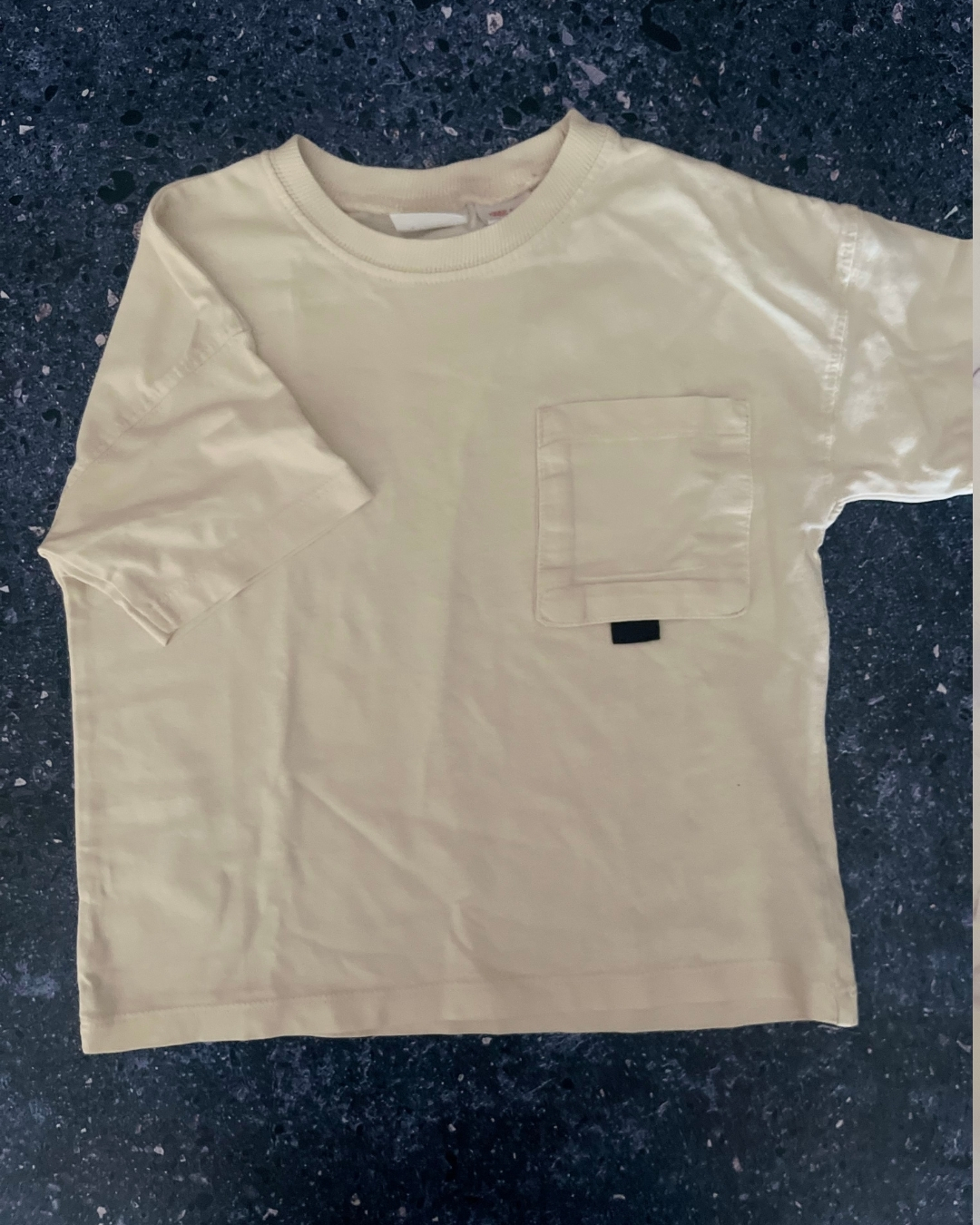Zara beige T-shirt 2/3Y