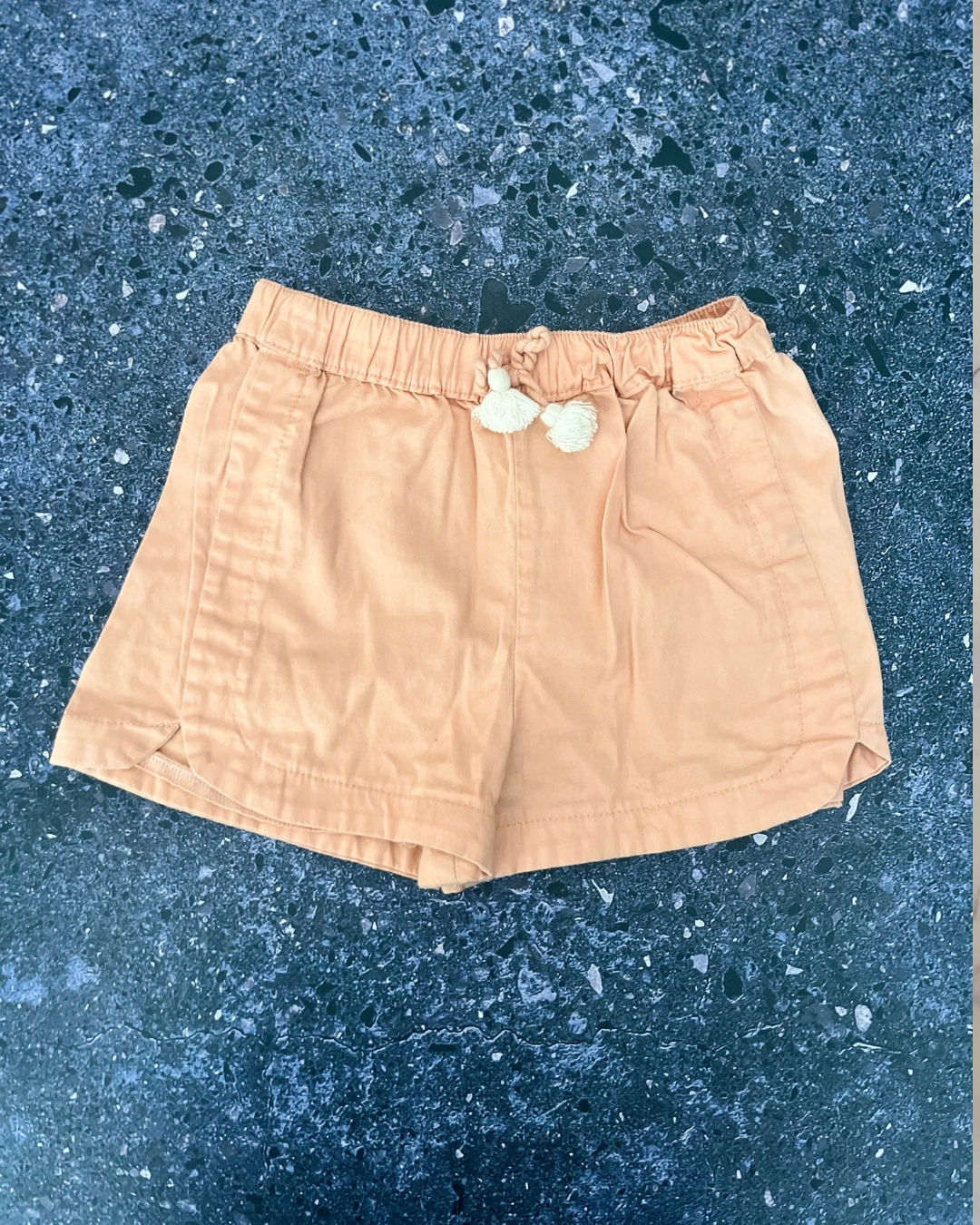 Orange shorts 4Y