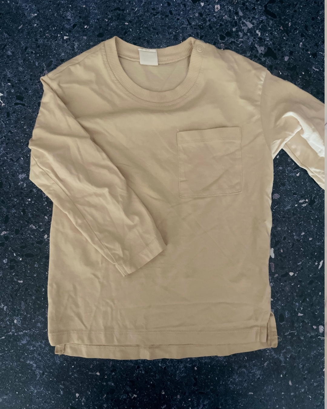 H&M beige long sleeve T-shirt 18/24M