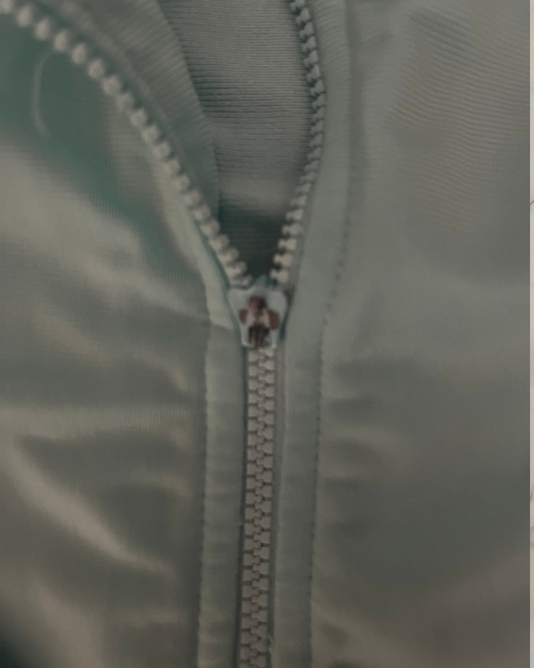 Adidas green tracksuit top 5Y - Image 2