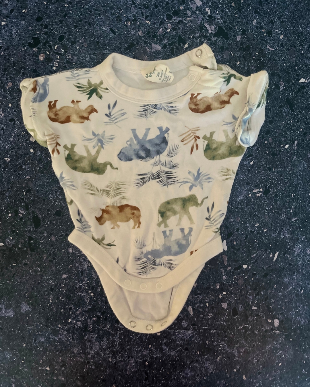Baby Berry white elephant and rhino baby grow 0/3M