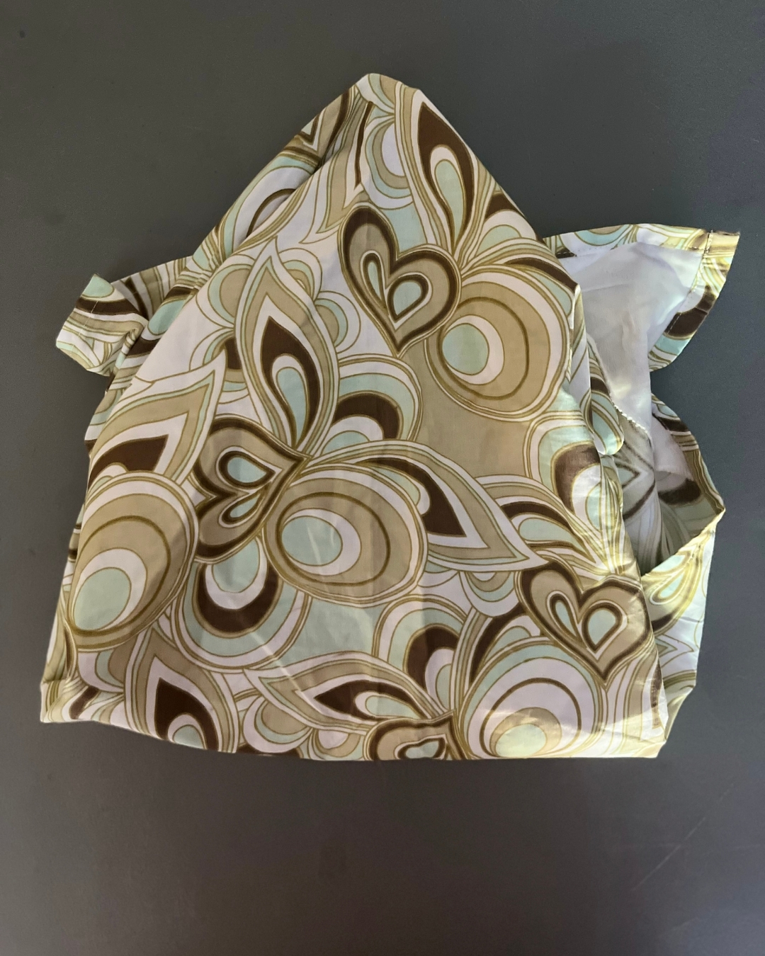 Green floral feeding scarf