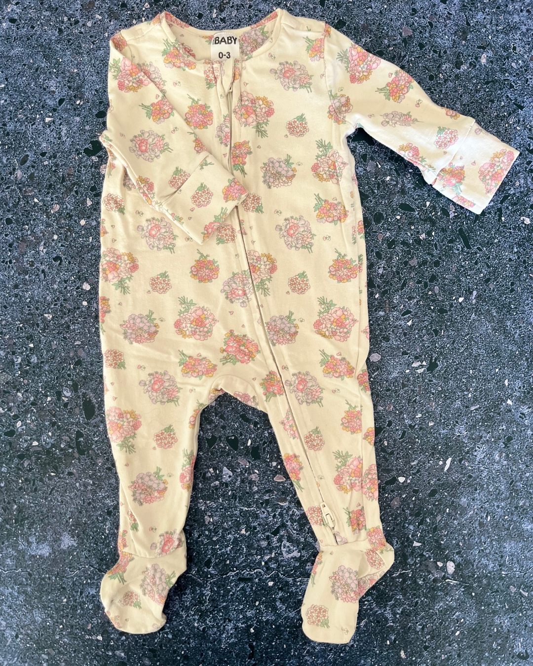 Cotton On beige floral onesie 0/3M