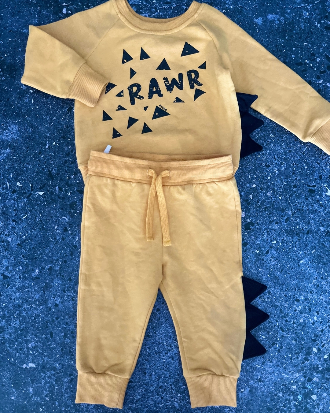 Keedo yellow Rawr tracksuit set 6/12M