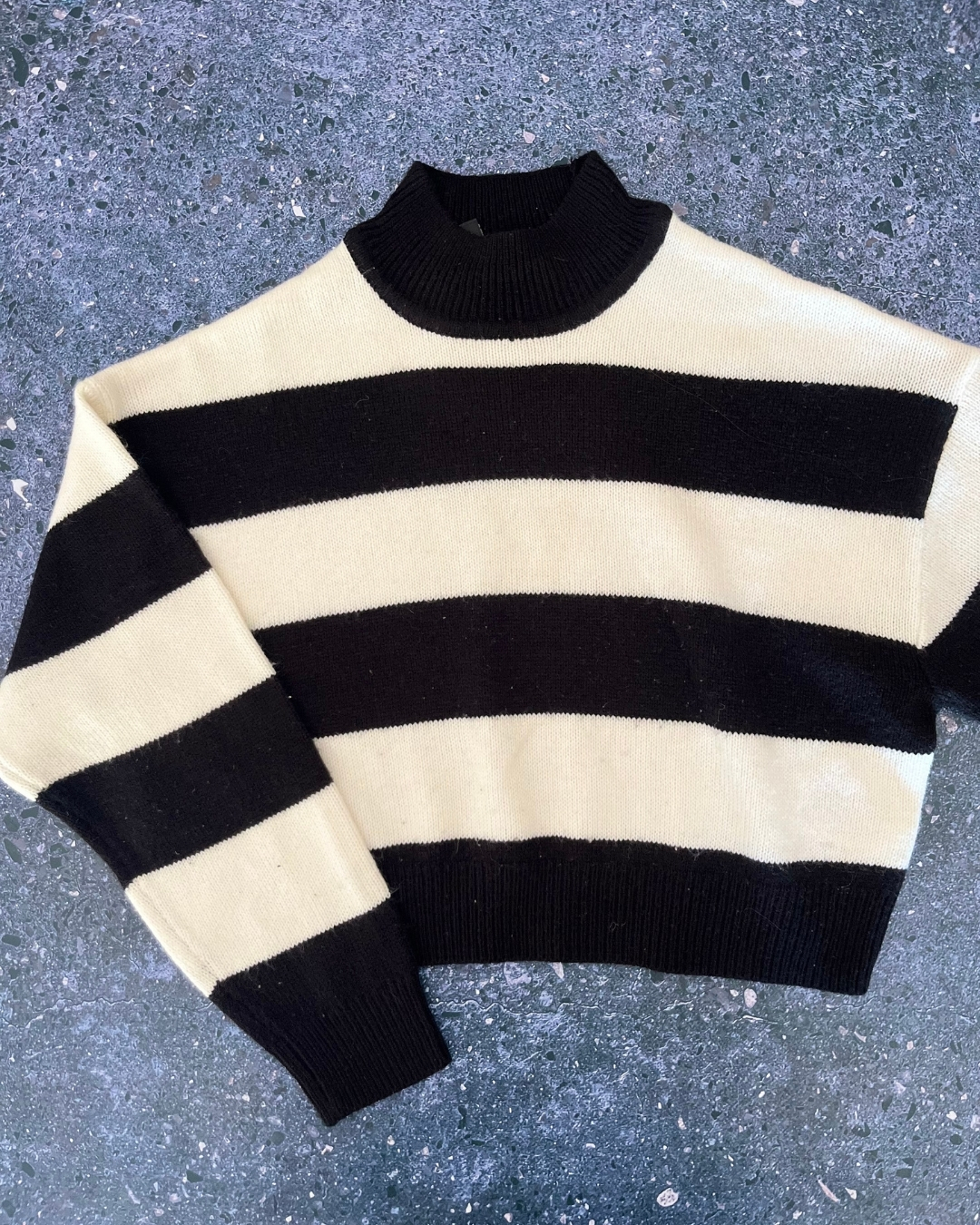 Divided black and white striped crop top sweater X Small
