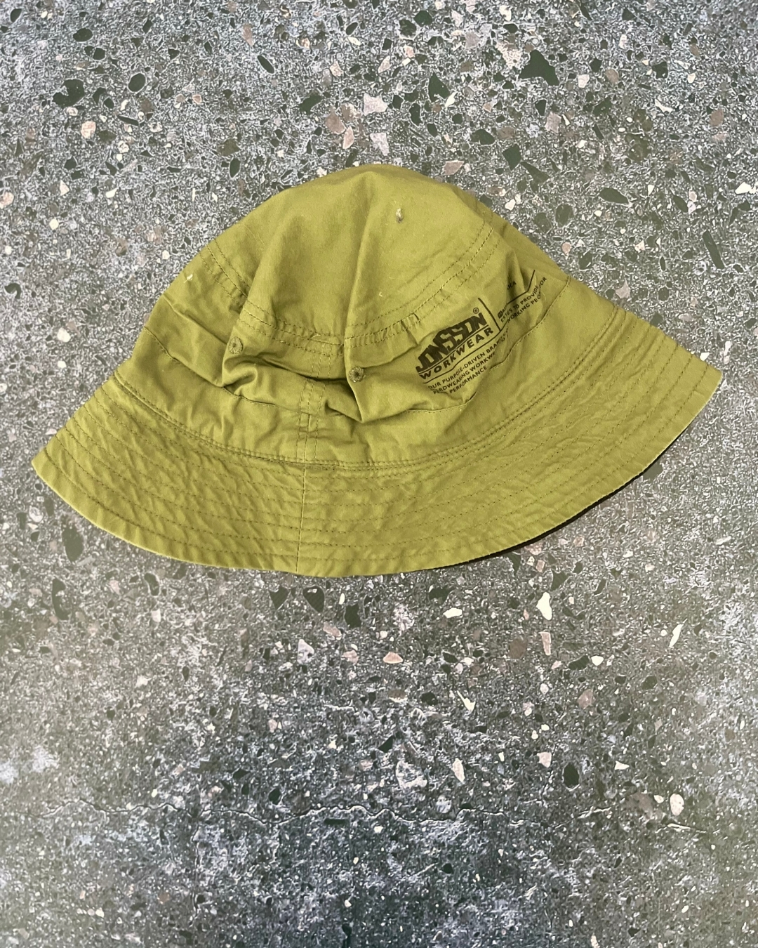 Jonsson green bucket hat Small
