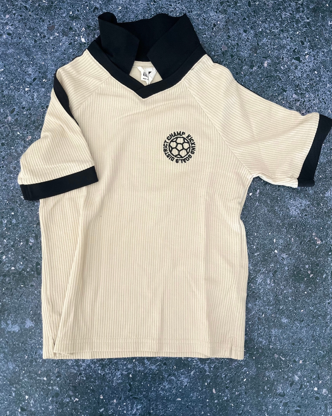 Cotton On beige ribbed soccer shirt 5Y