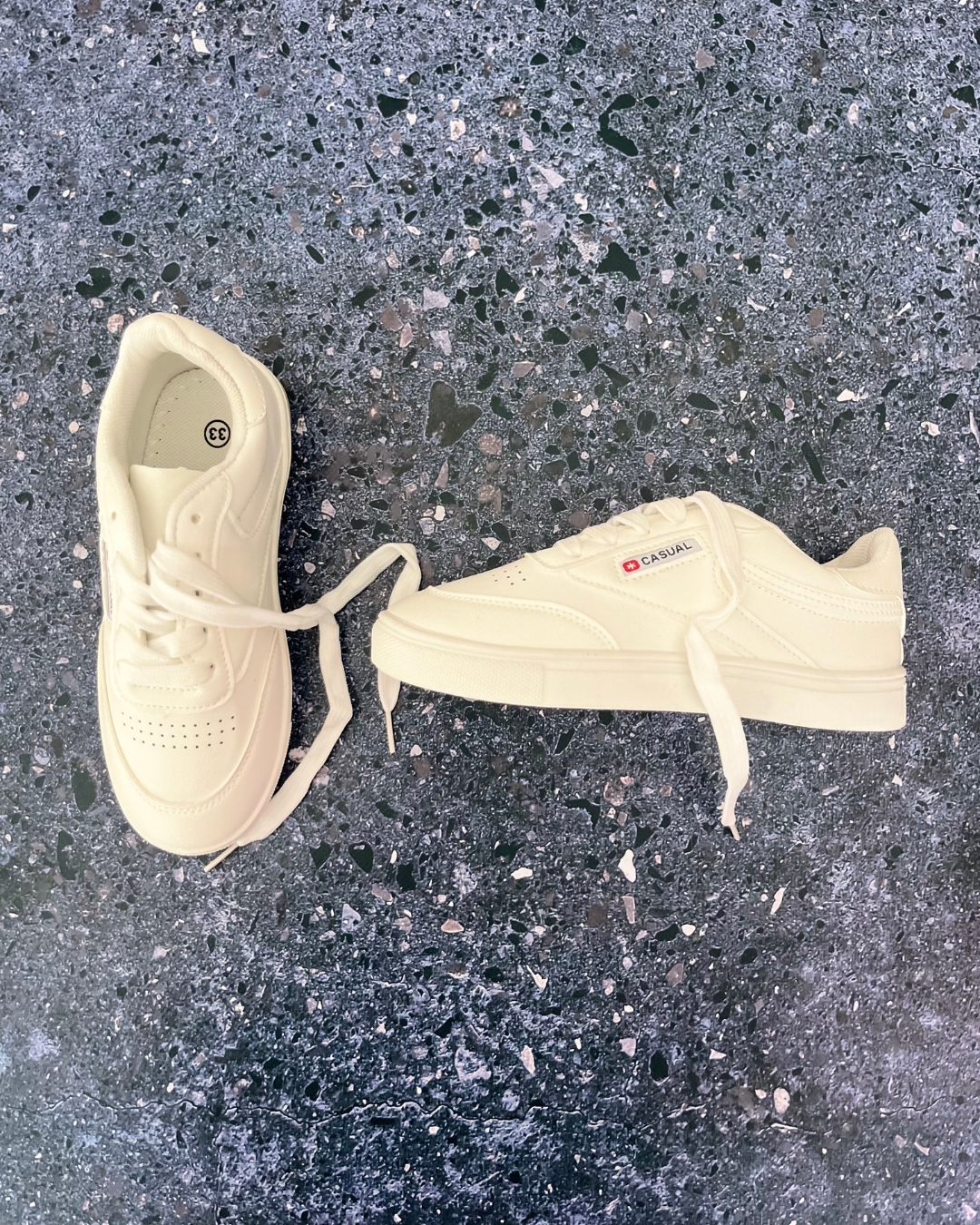 *NEW* Casual white shoes Size 1 Adult