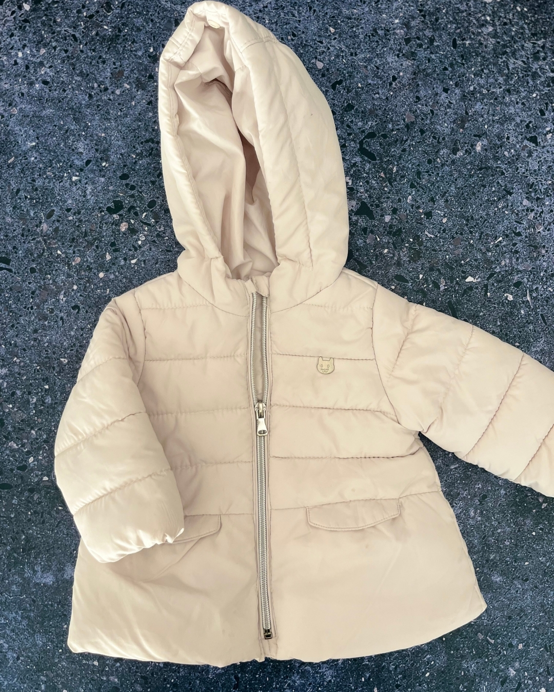 Zara beige puffer jacket 6/9M
