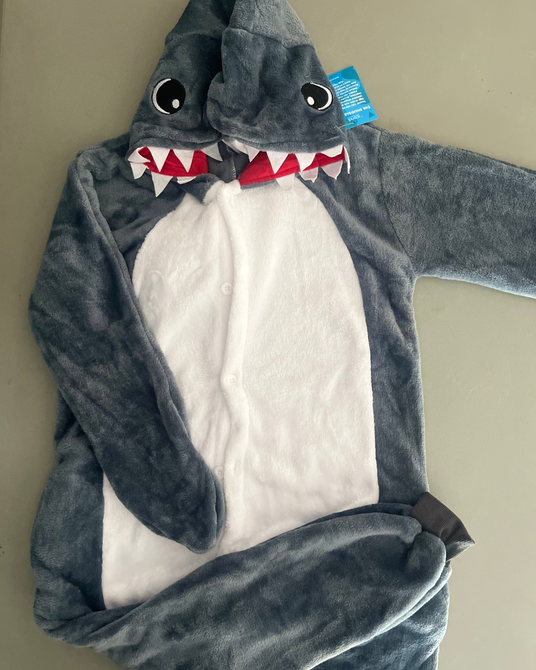 *NEW* Iconix blue shark gown 8/9Y