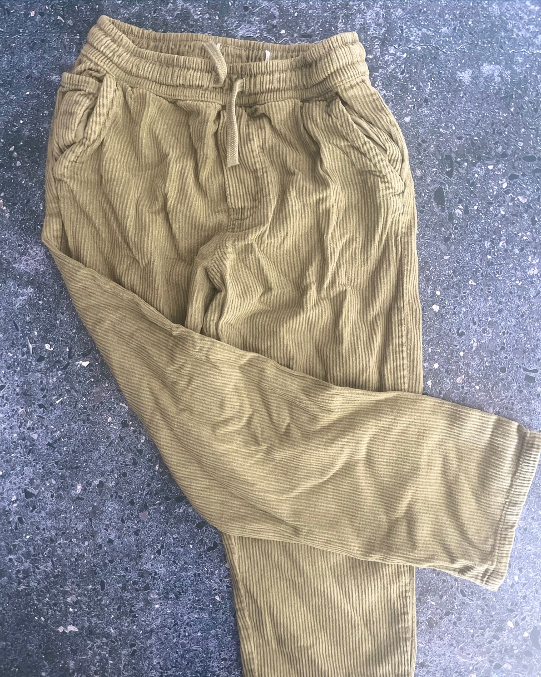 Zara green corduroy pants 8Y