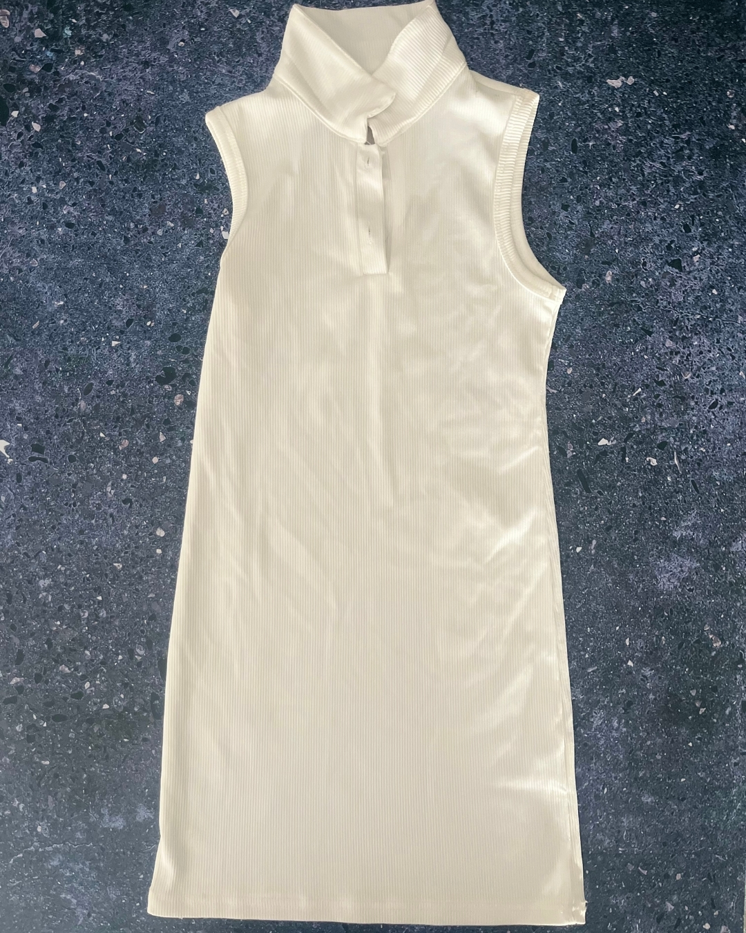 White ribbed dress 5/7Y