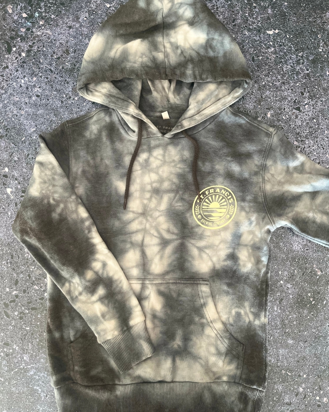 St Francis Brewing blue tie dye hoodie X Small (13/15Y)