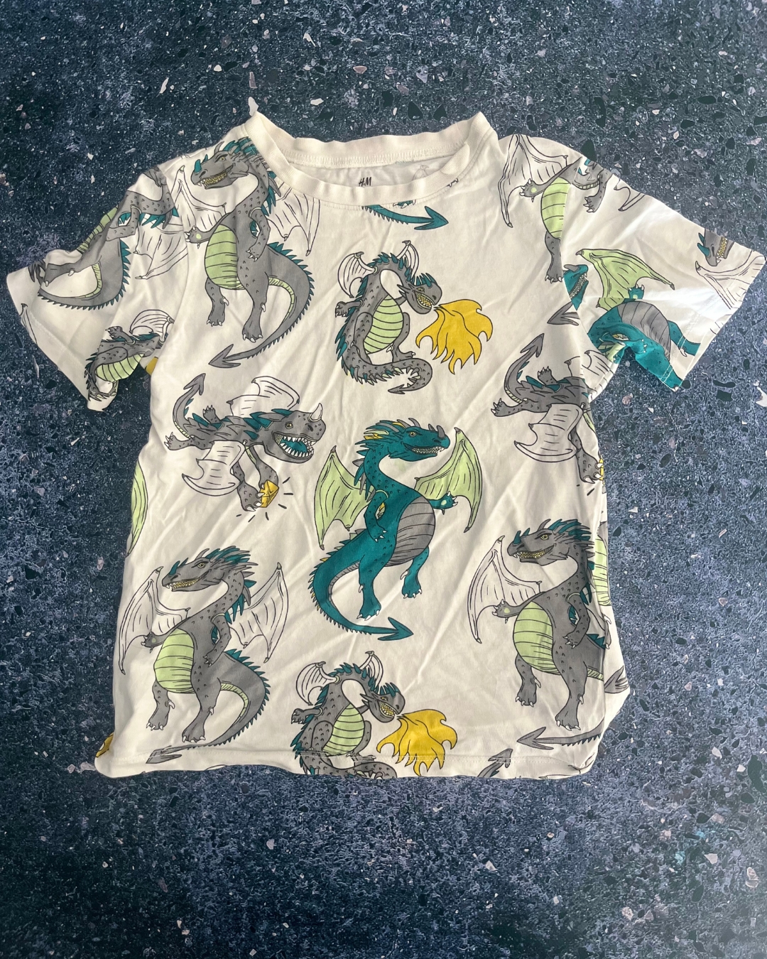 H&M white dragon T-shirt 6/8Y