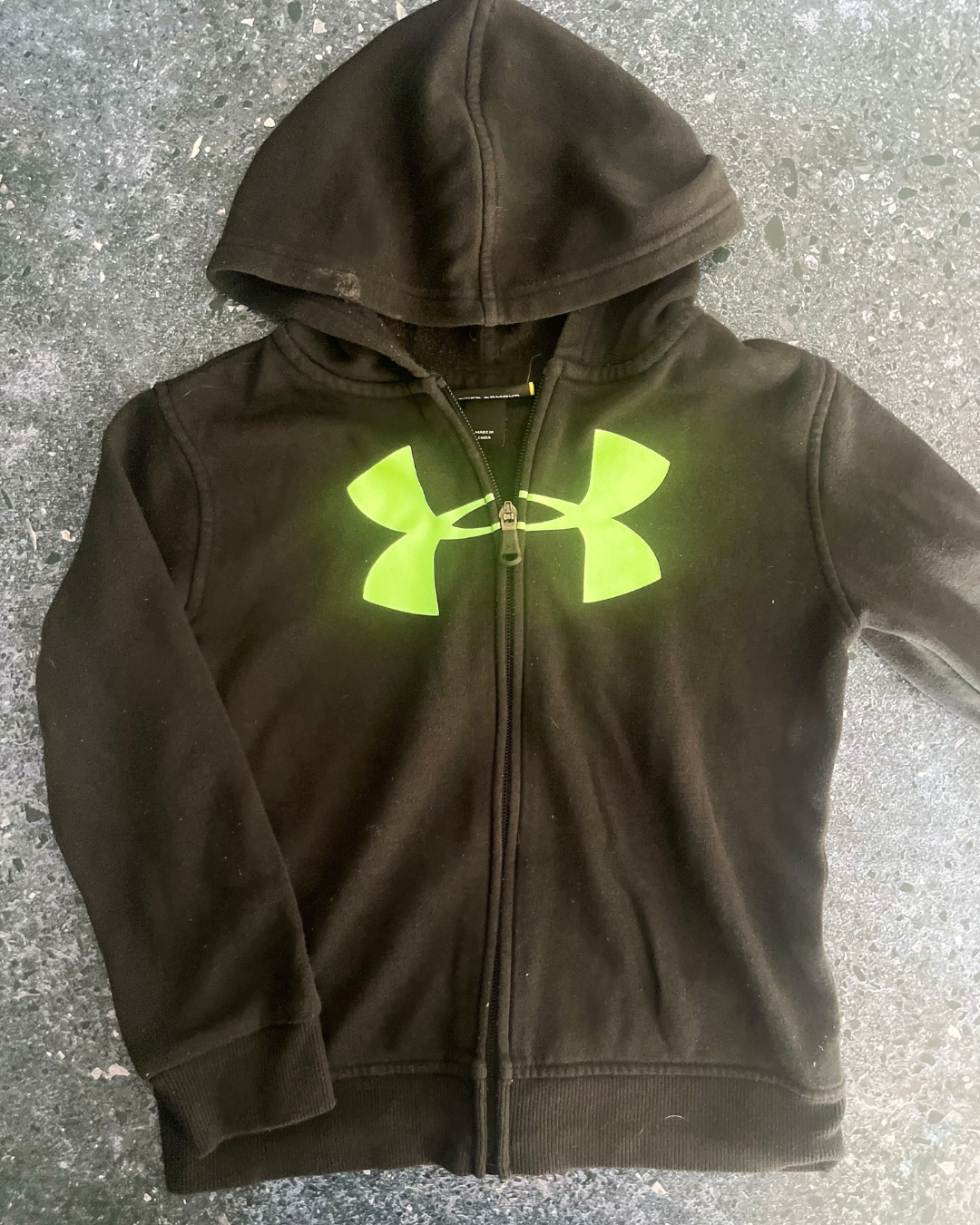 Under Armour black hoodie 6Y