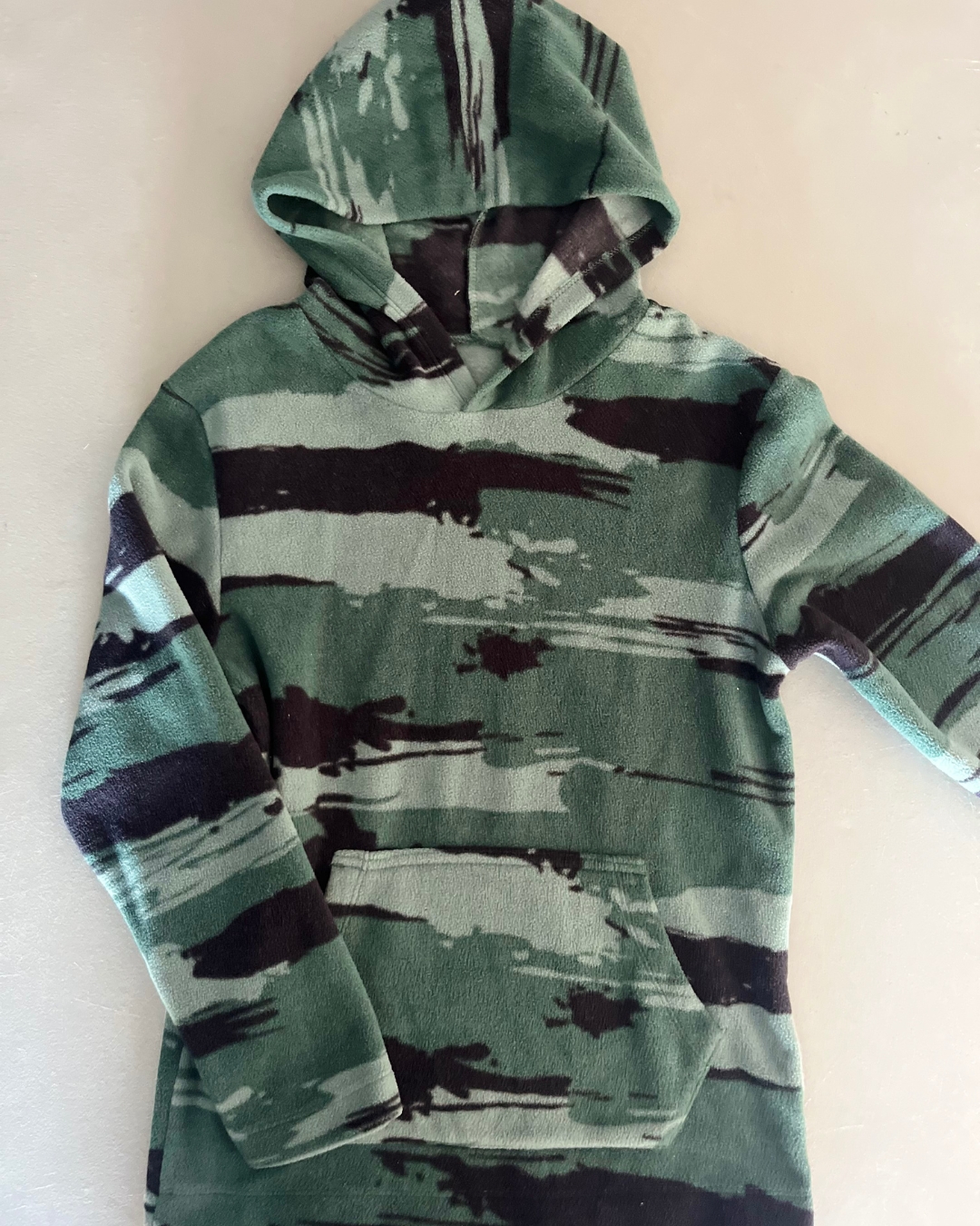 &US green camo fleece hoodie 11Y