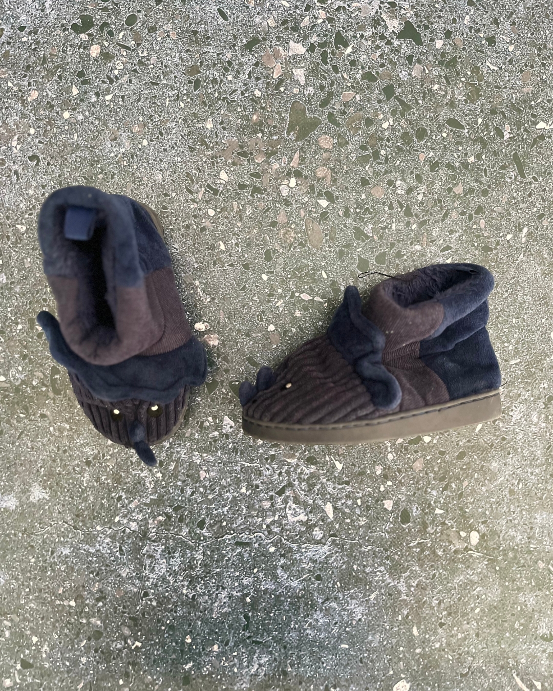 Blue dinosaur slippers Size 8