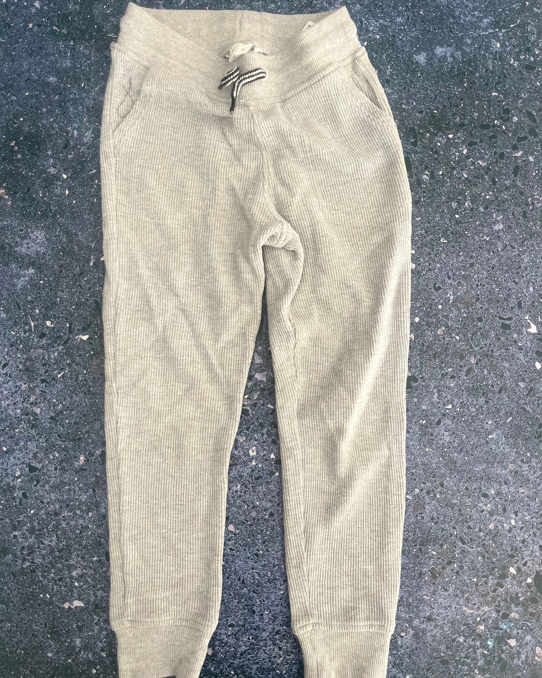 H&M grey ribbed pants 7/8Y