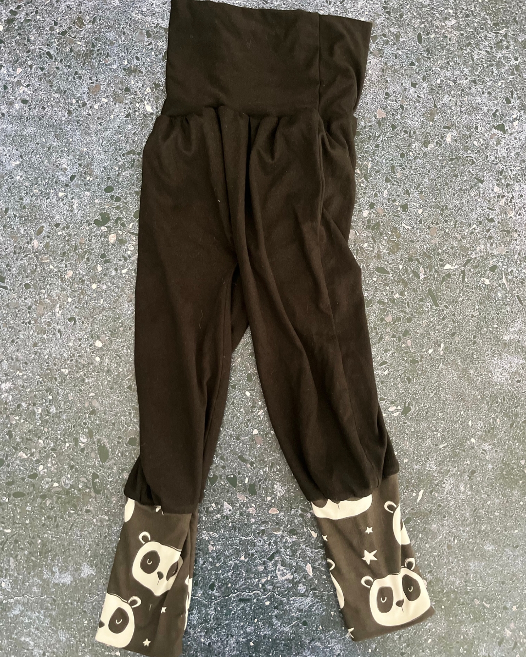 Zobums black panda pants 4/5Y