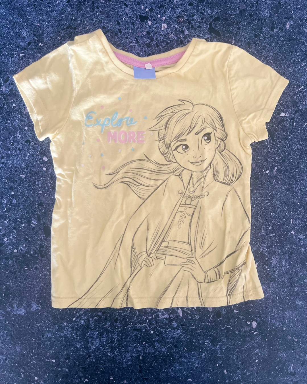Frozen yellow T-shirt 4/5Y
