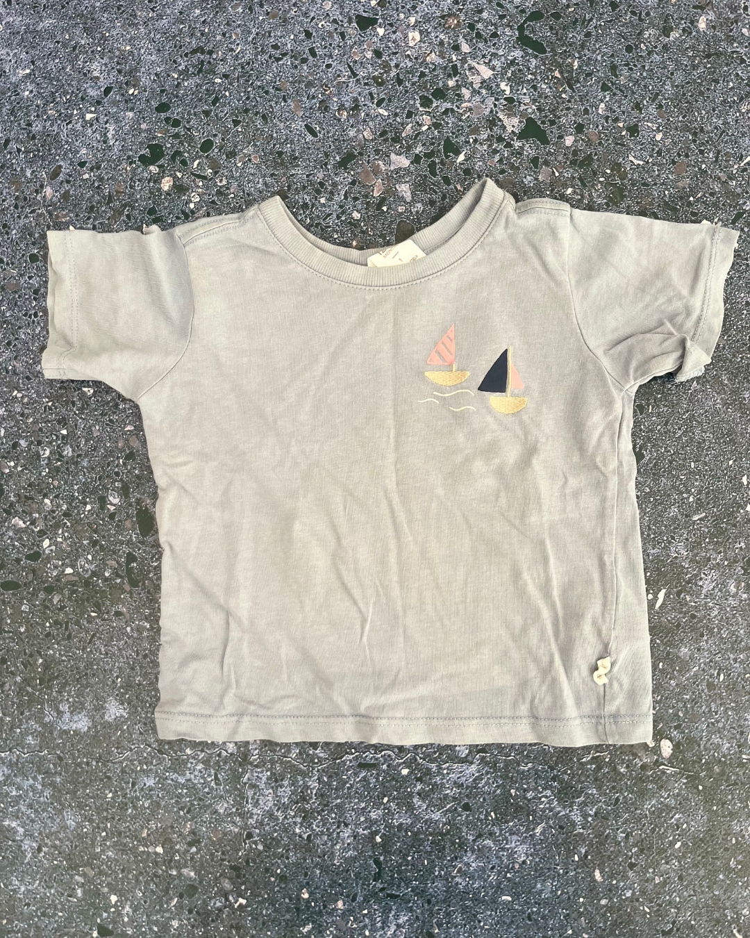 Cotton On blue boats T-shirt 12/18M