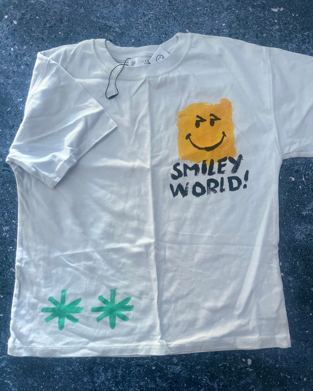 Zara light blue Smiley World T-shirt 9/10Y