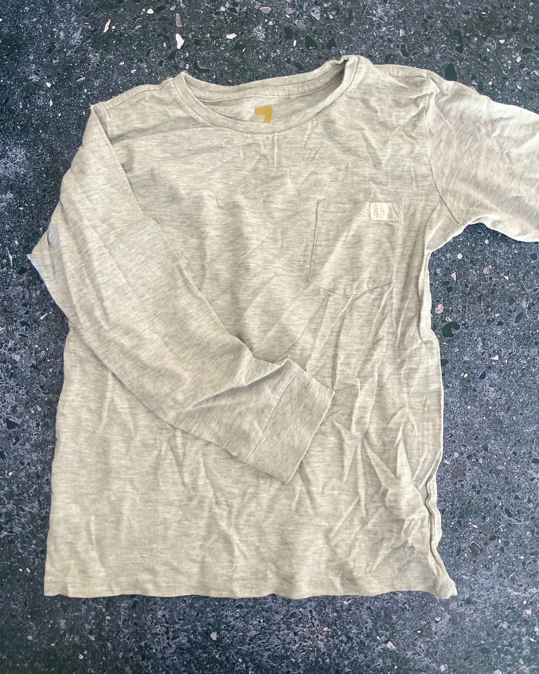 Cotton On grey long sleeve top 7Y