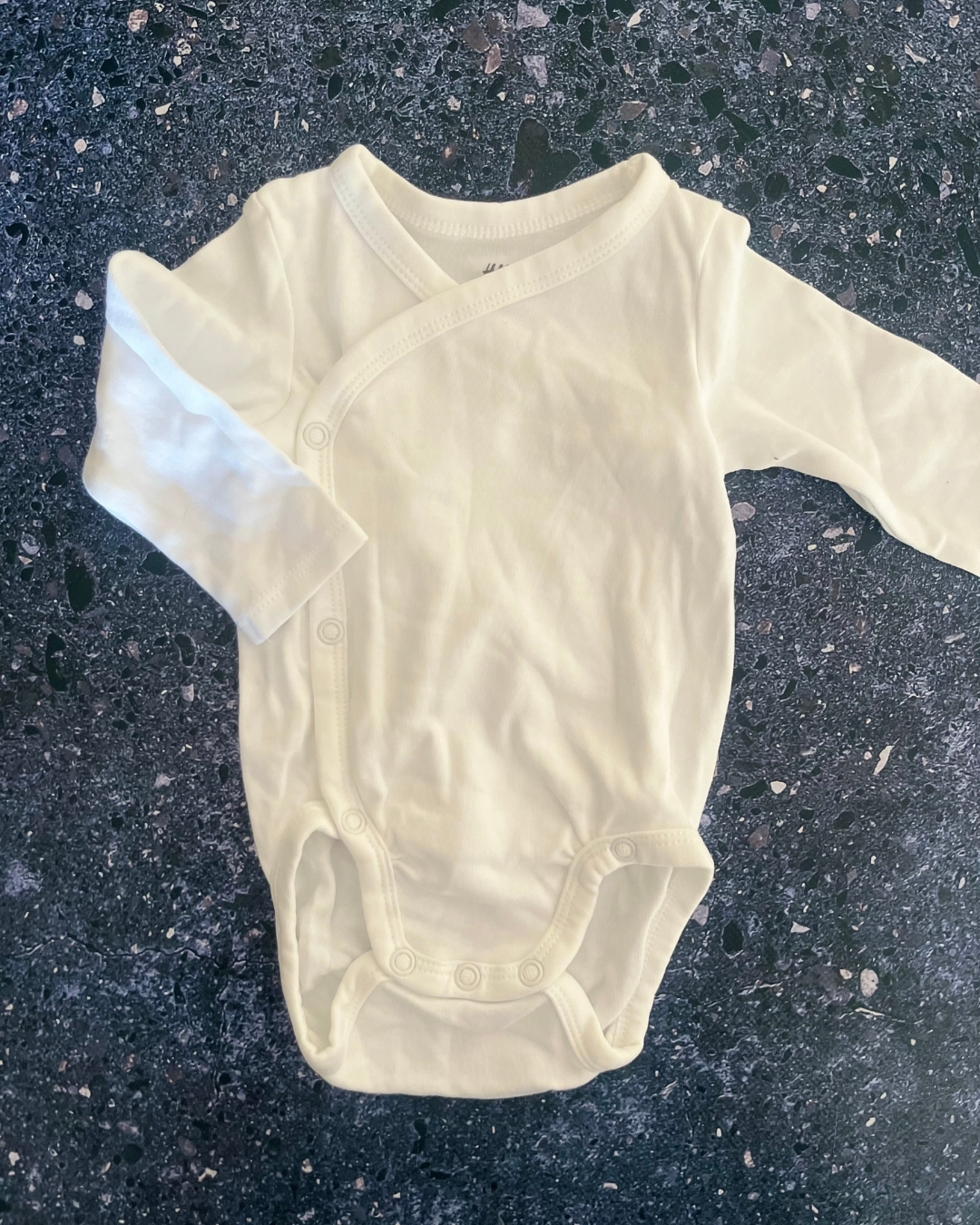 H&M white long sleeve baby grow 2/4Y