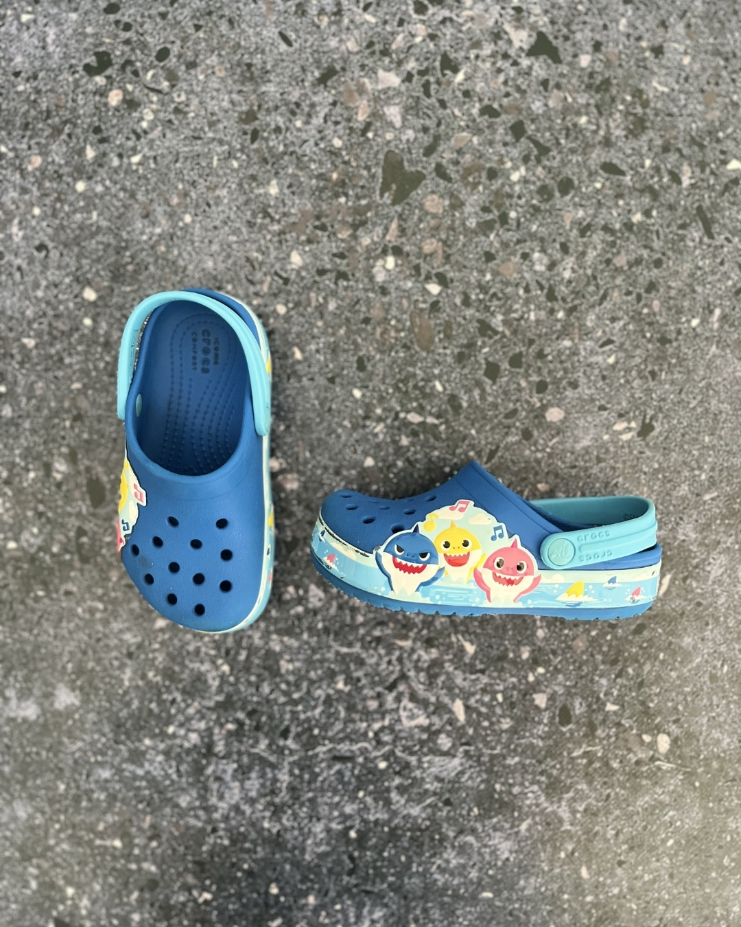 Crocs blue Baby Shark shoes Size 9