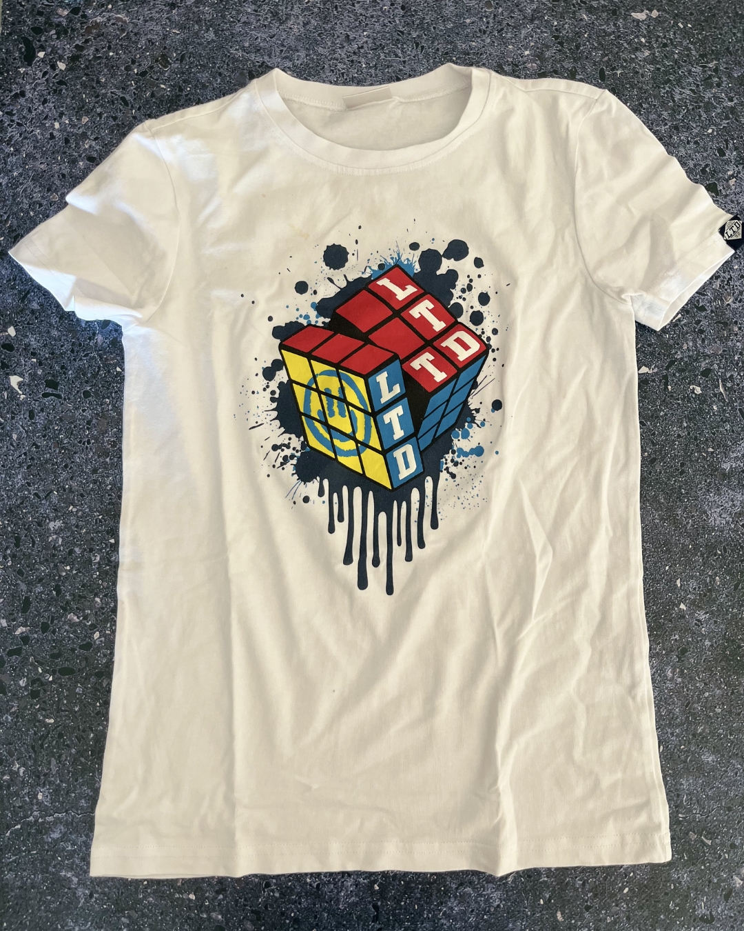 LTD white rubix cube T-shirt 11/12Y