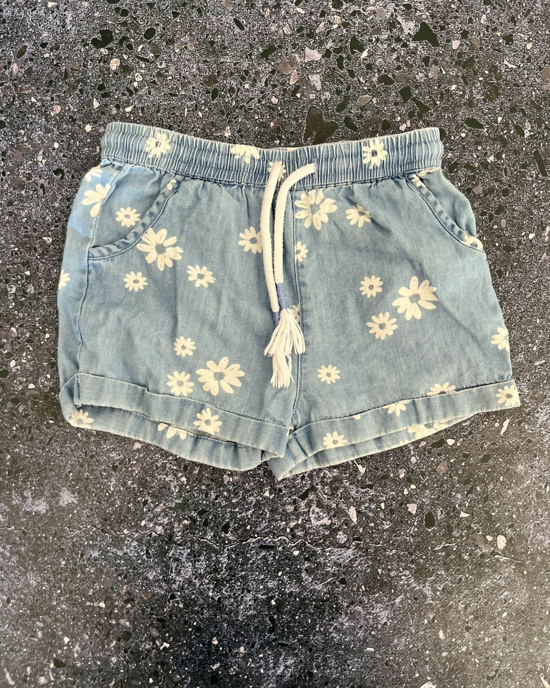 Woolworths blue floral shorts 3Y