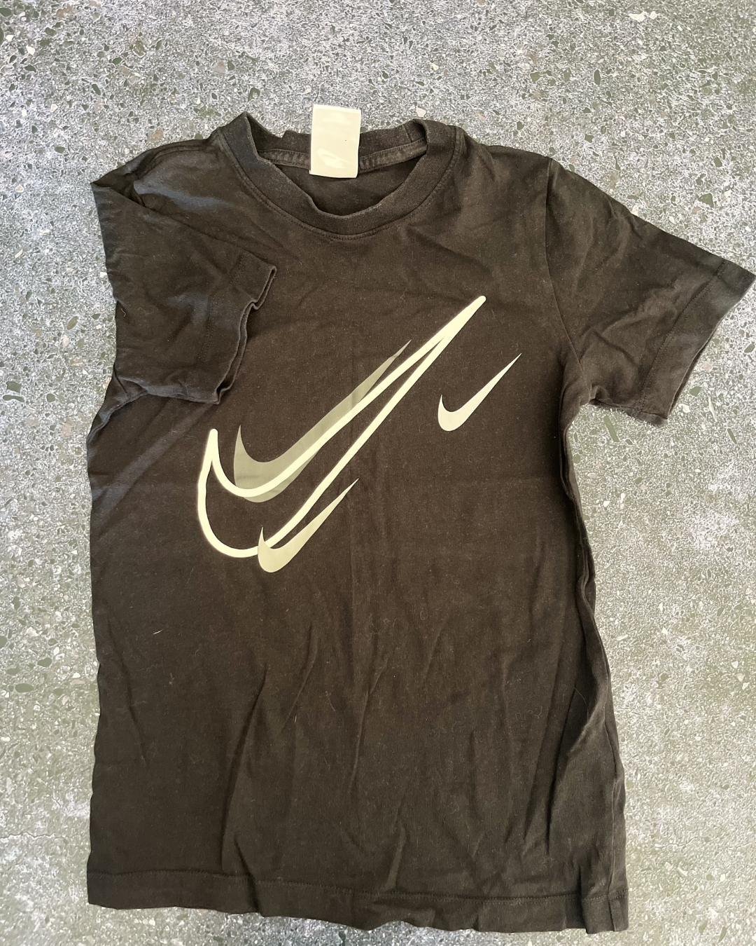 Nike black T-shirt 8/10Y
