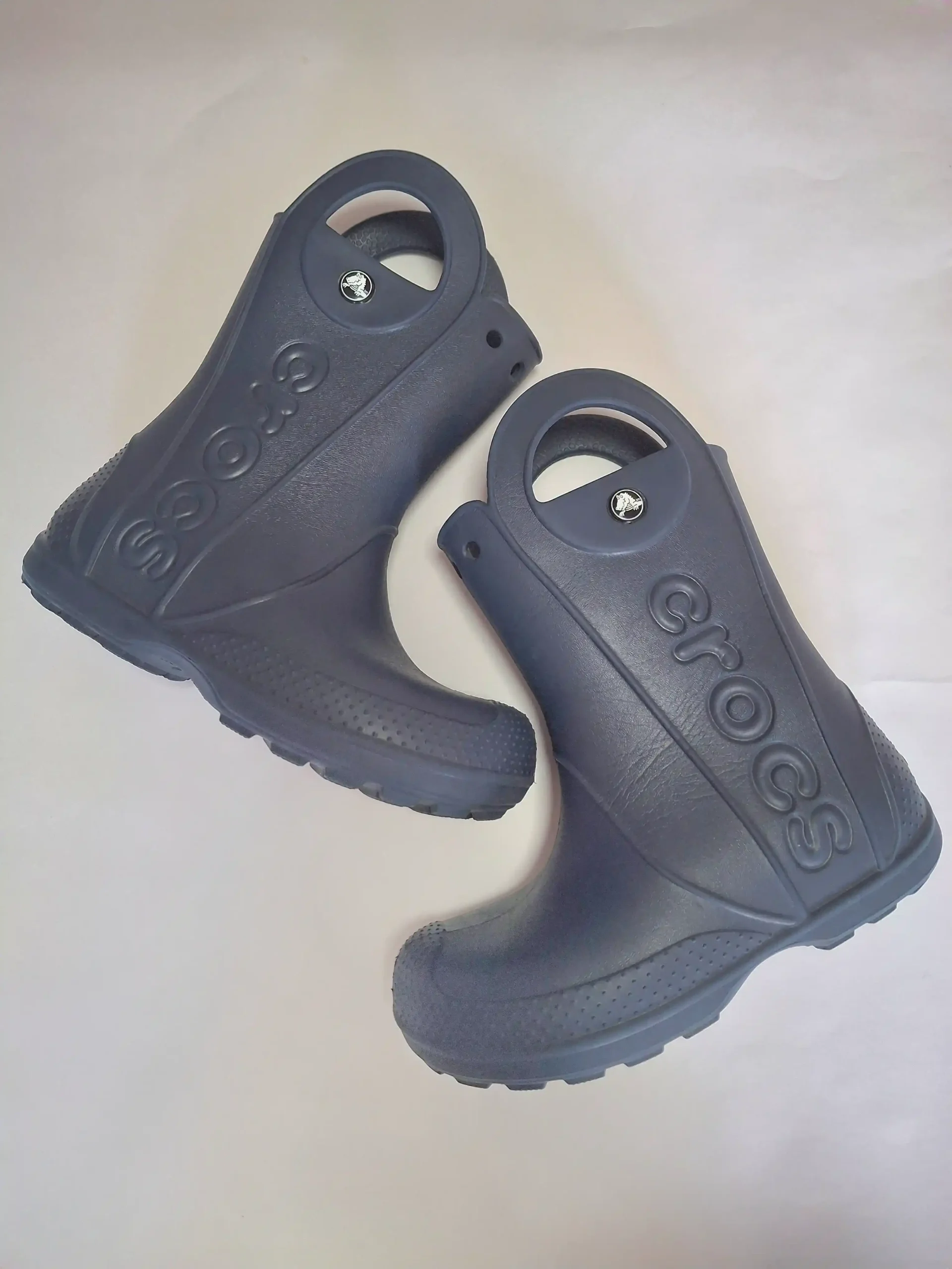 CROCS navy pull on boots size J1